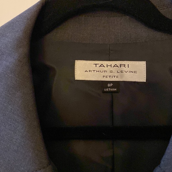 TAHARI ASL Women’s Petite Front Button Three Fourths Folded Sleeves Blazer - Picture 2 of 5